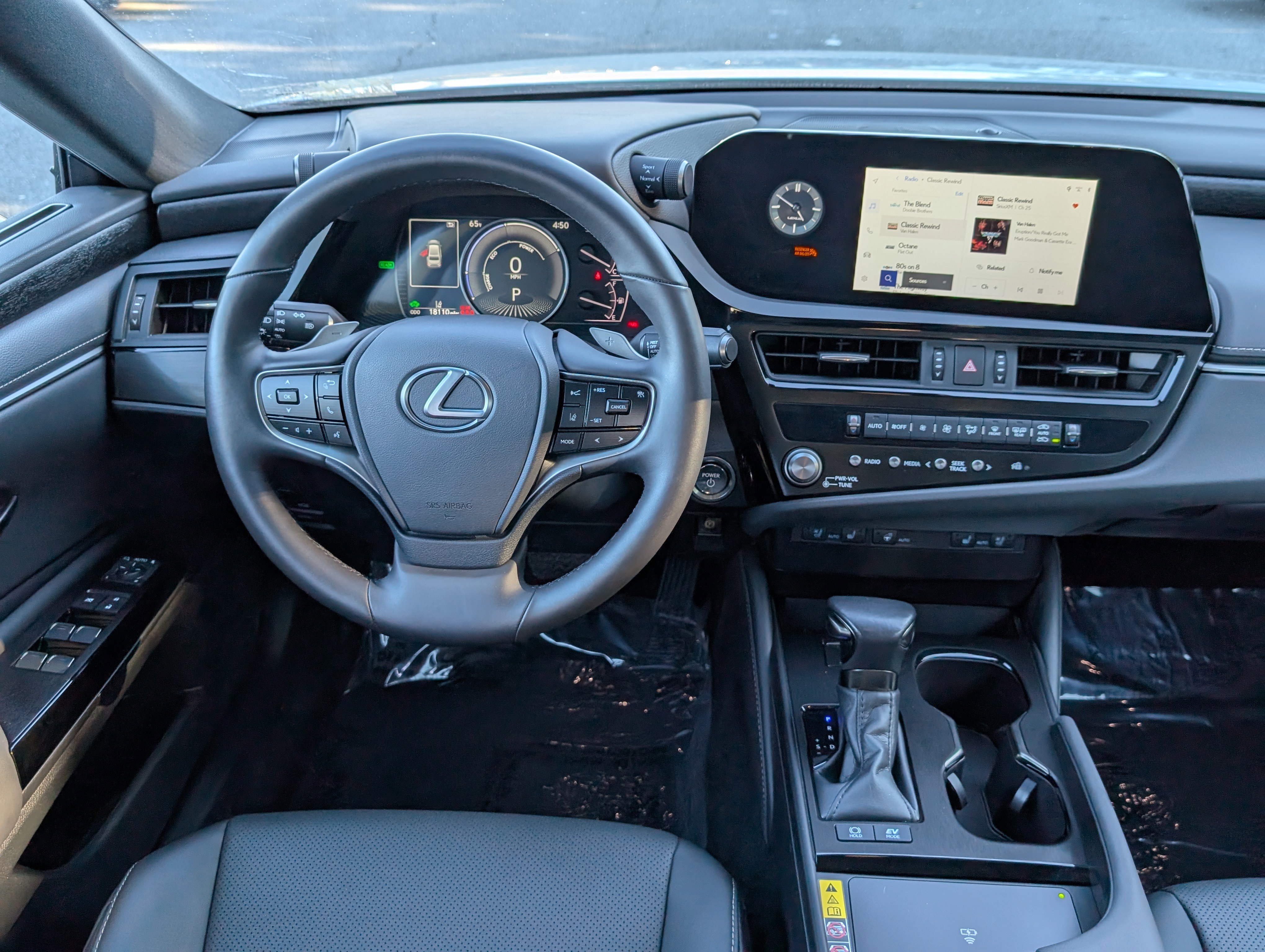 Certified 2024 Lexus ES 300h w/ Premium Package image 16