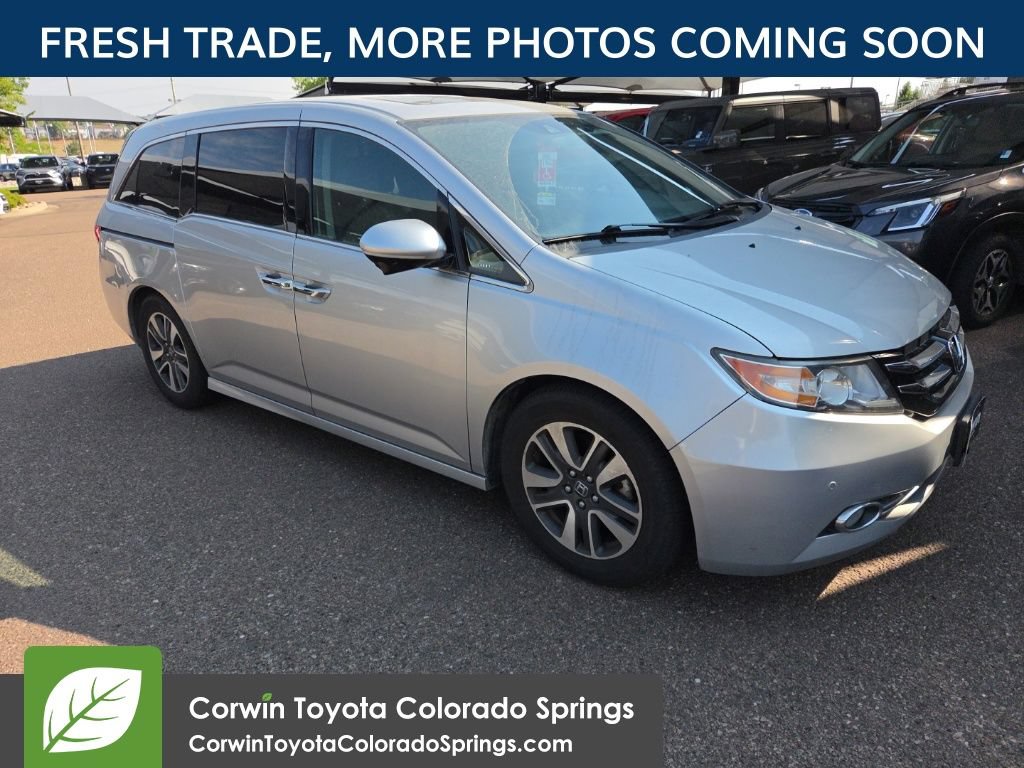 Used 2015 Honda Odyssey Touring video 2