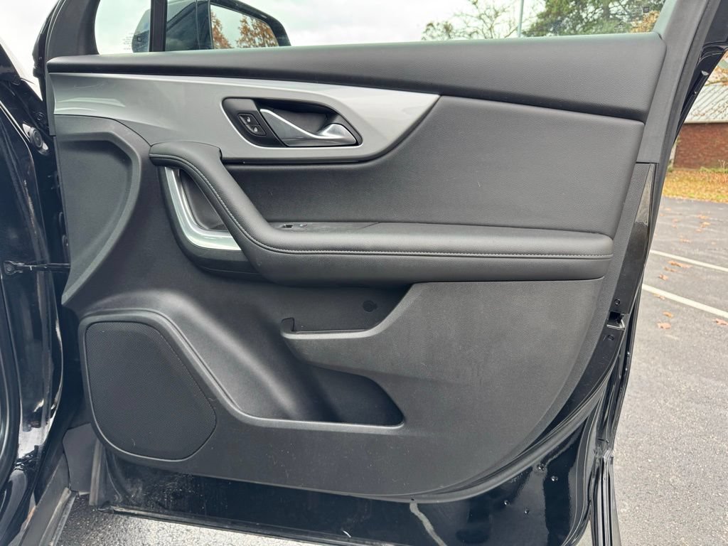 Used 2020 Chevrolet Blazer LT FWD image 9