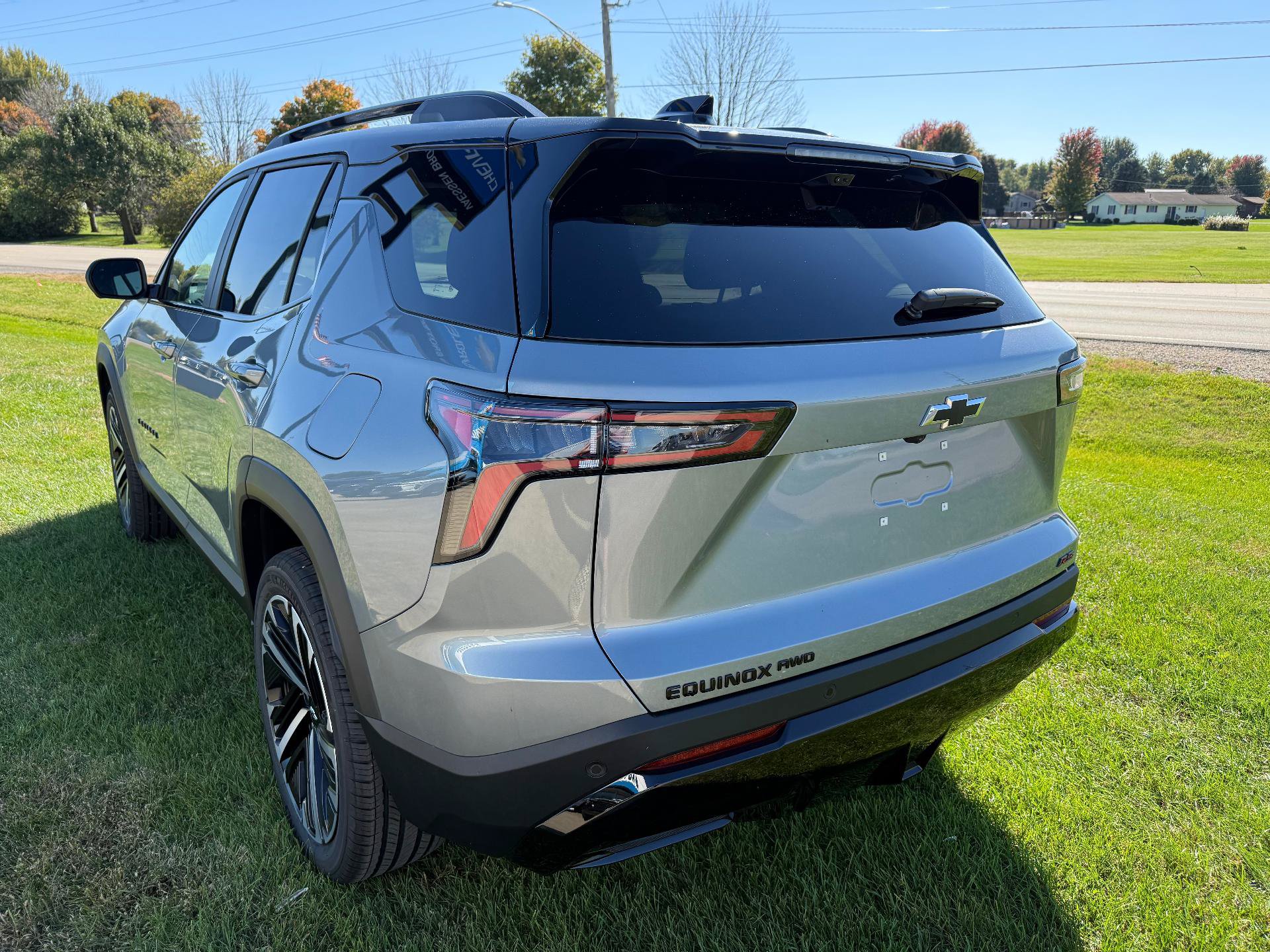 New 2027 Chevrolet Equinox RS w/ Safety and Technology Package AWD/4WD image 5