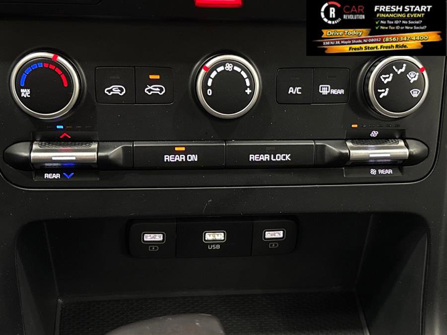 Used 2024 Kia Carnival LX image 42