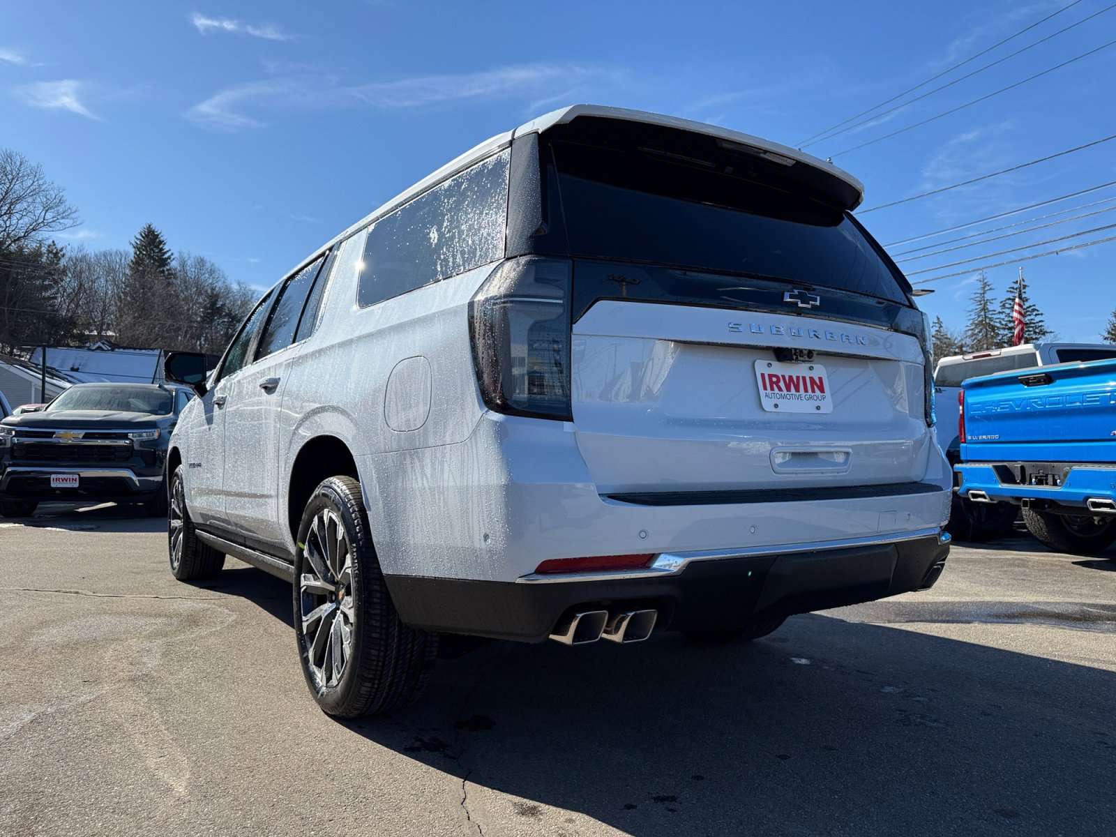 New 2026 Chevrolet Suburban High Country image 17