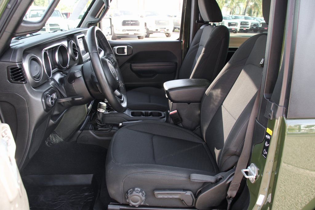 Used 2022 Jeep Wrangler Sport AWD/4WD image 17