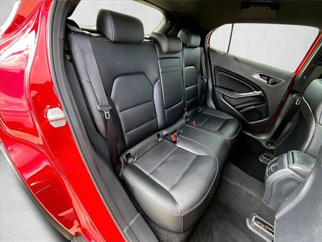 Used 2020 Mercedes-Benz GLA 250 4MATIC image 29