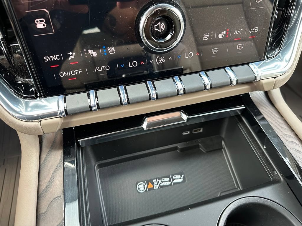 New 2026 GMC Yukon XL Denali w/ Denali Reserve Package AWD/4WD image 25