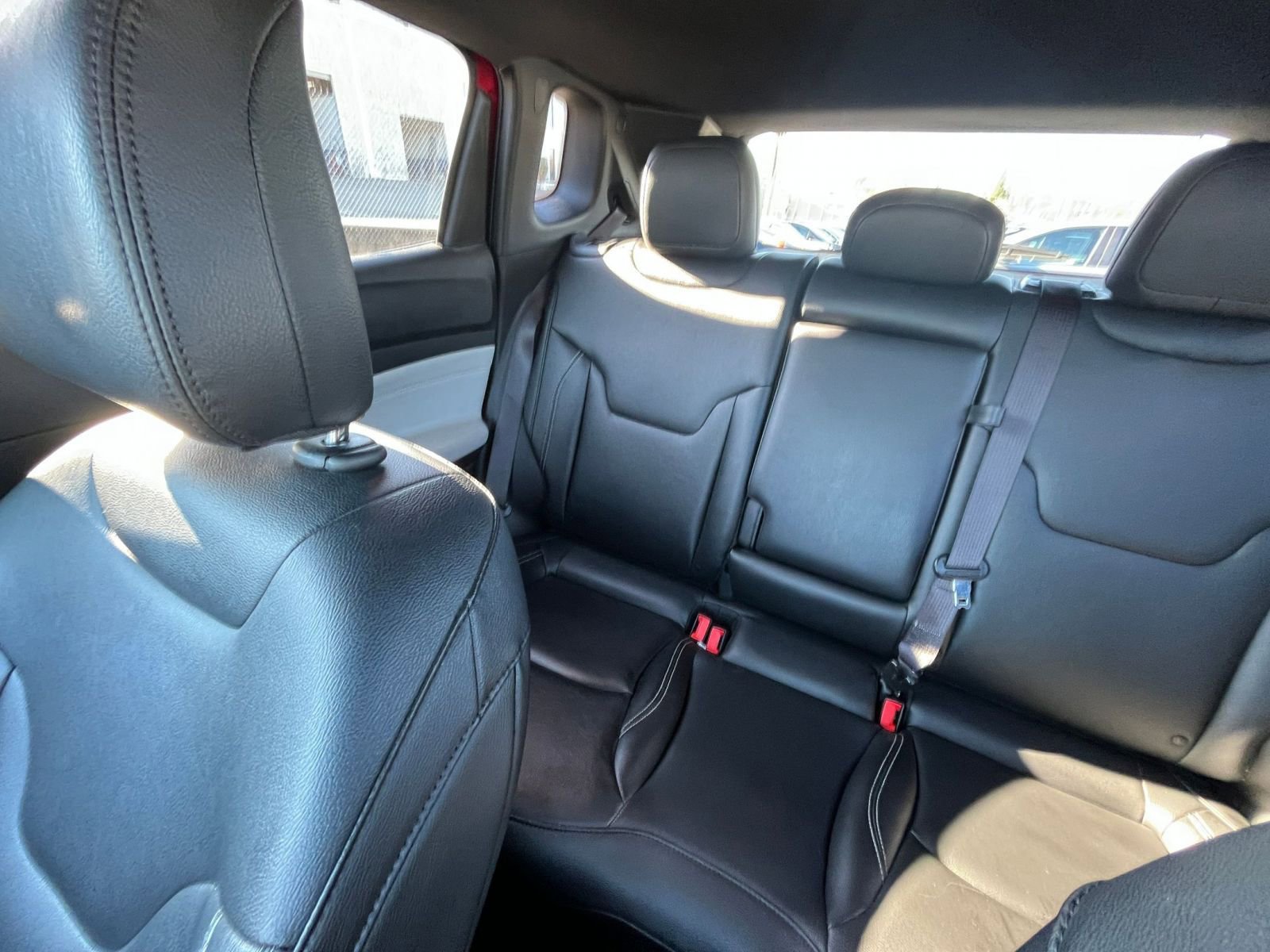 Used 2025 Jeep Compass Limited image 39