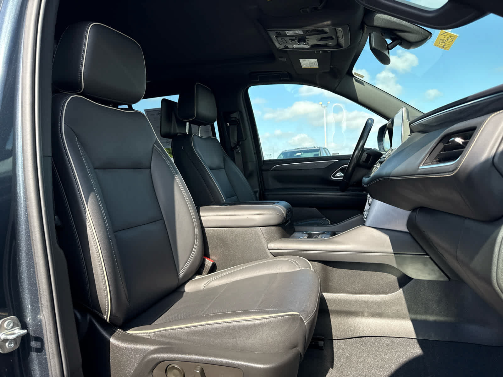 Certified 2021 GMC Yukon SLT w/ SLT Premium Package AWD/4WD image 26
