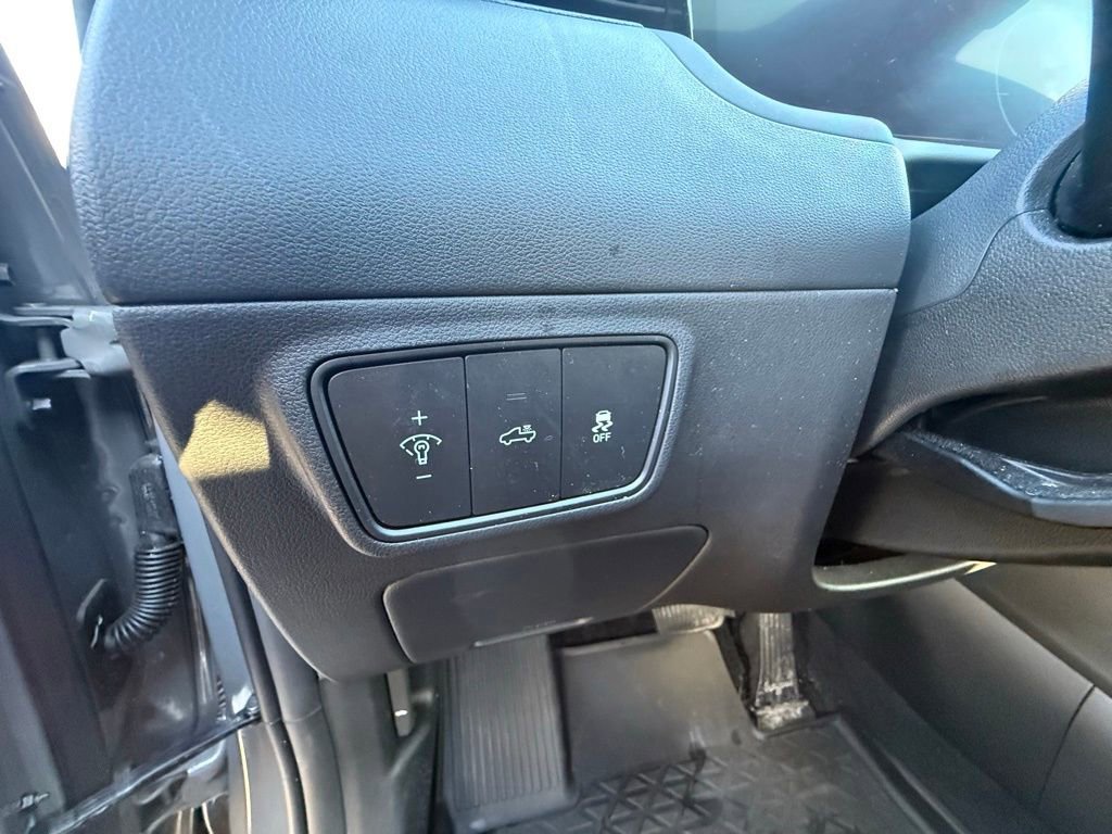 Used 2024 Hyundai Santa Cruz Night image 17