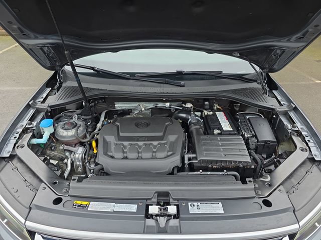 Used 2019 Volkswagen Tiguan SEL Premium image 31