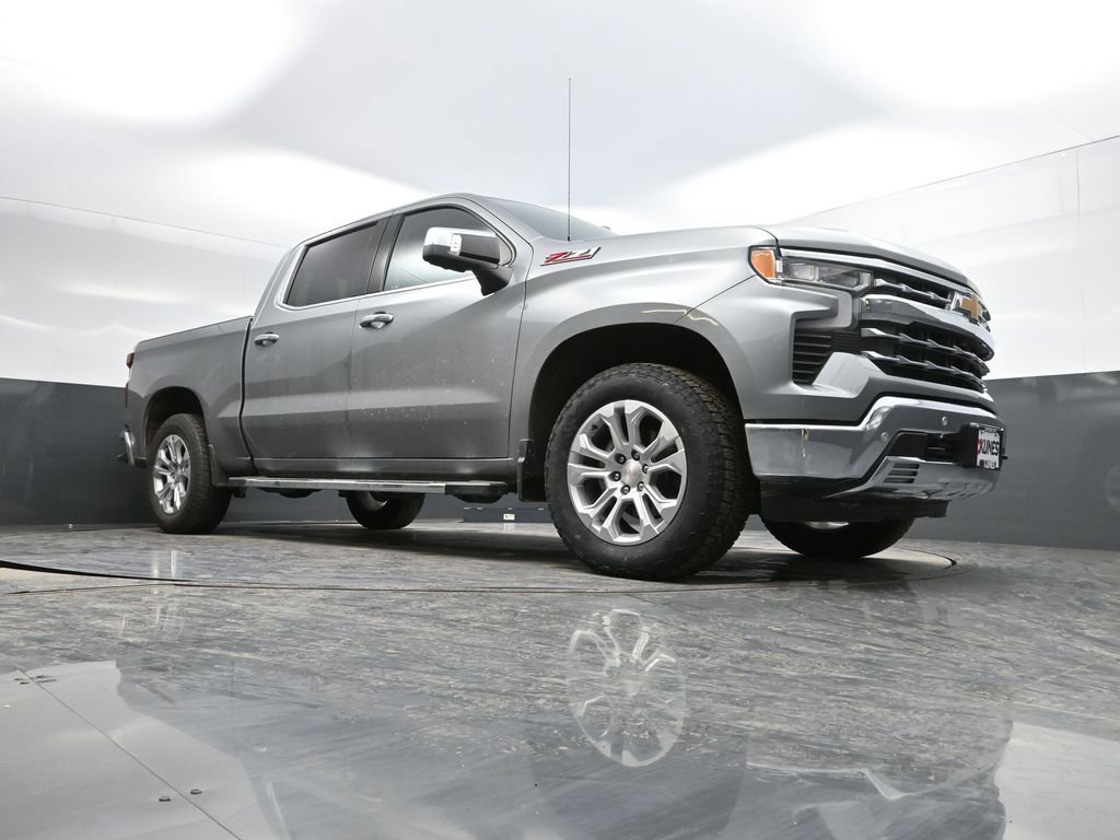 Used 2024 Chevrolet Silverado 1500 LTZ w/ Technology Package image 33