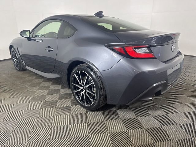 Used 2024 Toyota GR86 RWD image 6
