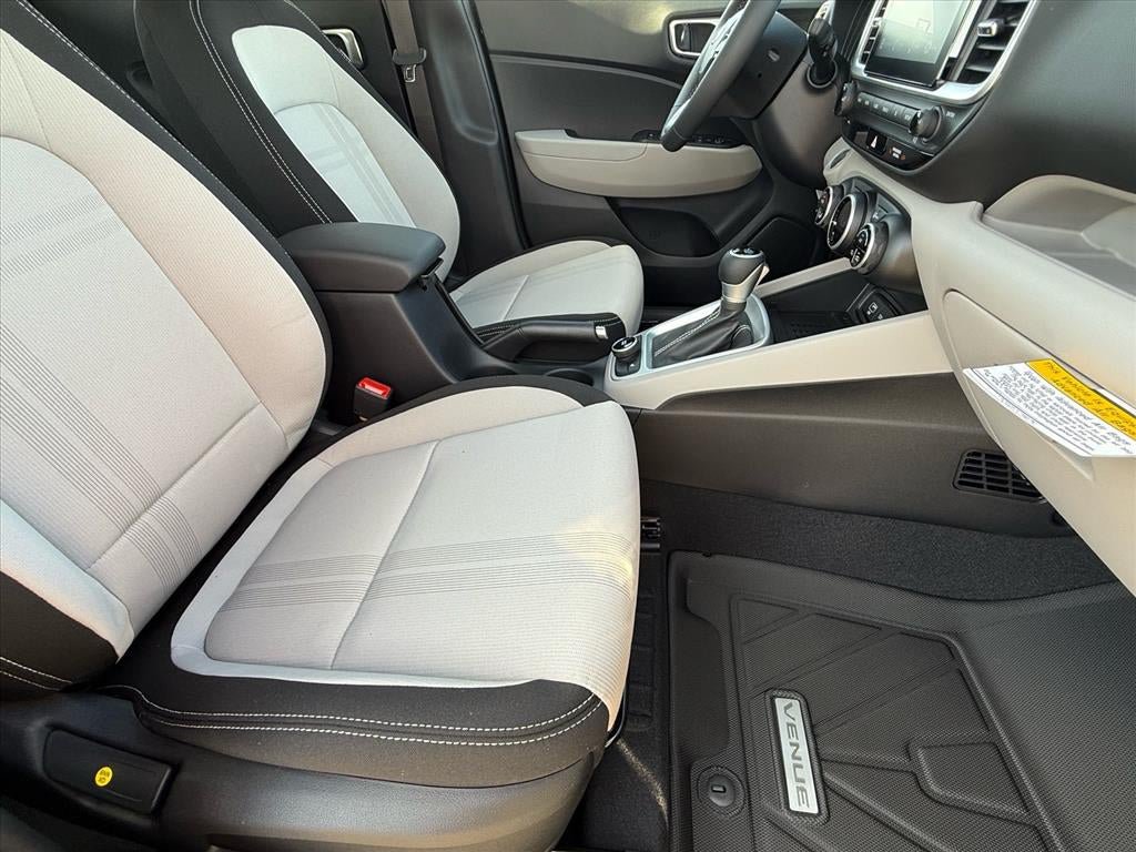 New 2026 Hyundai Venue SEL FWD image 10