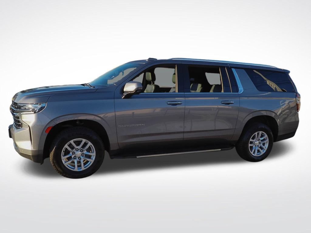 Used 2022 Chevrolet Suburban LT w/ Luxury Package AWD/4WD image 4