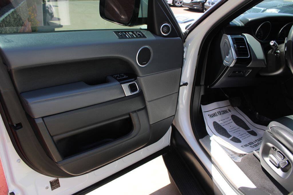 Used 2014 Land Rover Range Rover Sport Supercharged AWD/4WD image 9