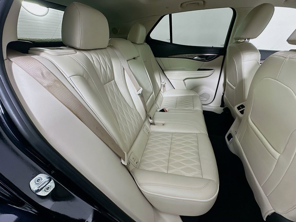 Used 2022 Buick Envision Avenir w/ Technology Package II image 33