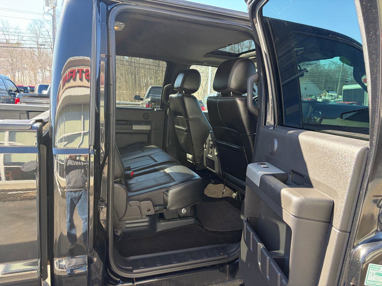 Used 2015 Ford F350 Lariat w/ Lariat Ultimate Package image 42