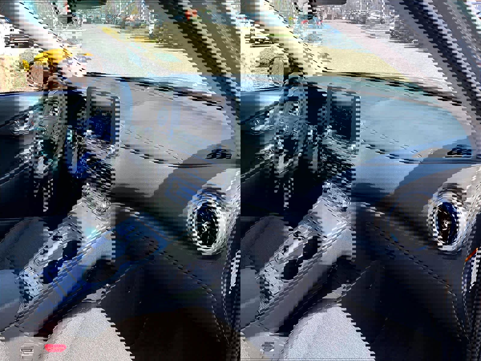 Used 2023 Hyundai Kona SE w/ Cargo Package FWD image 14