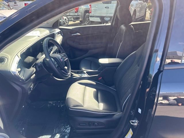Used 2025 Buick Encore GX Avenir w/ Avenir Technology Package AWD/4WD image 14
