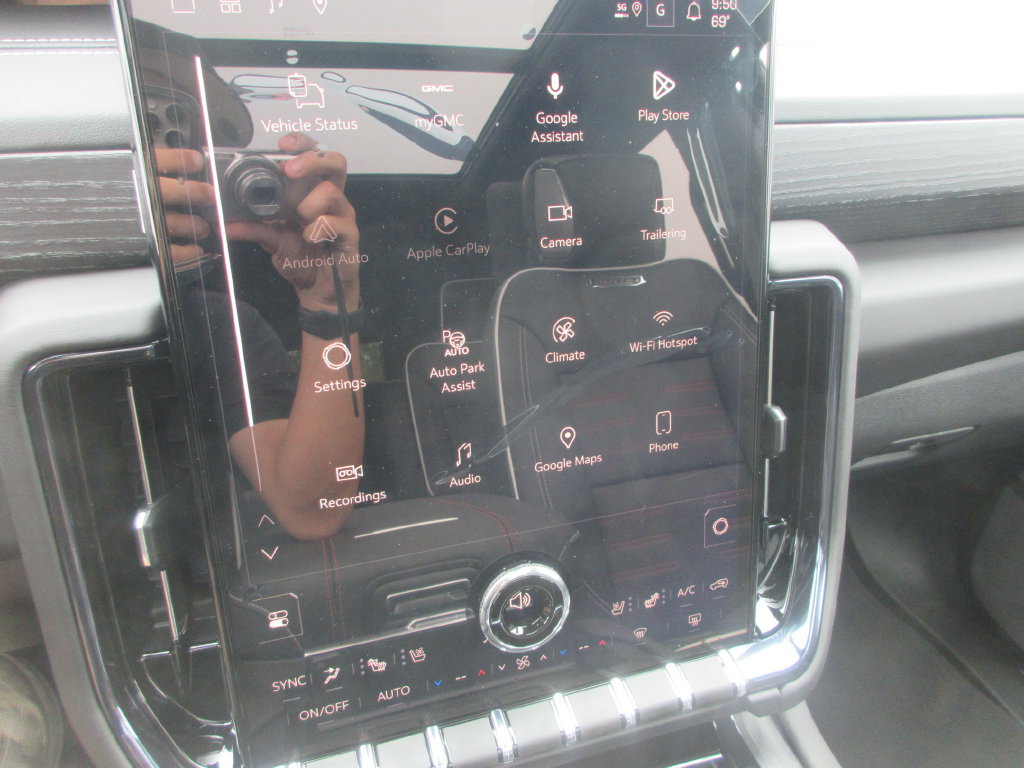 New 2027 GMC Yukon AT4 Ultimate AWD/4WD image 19
