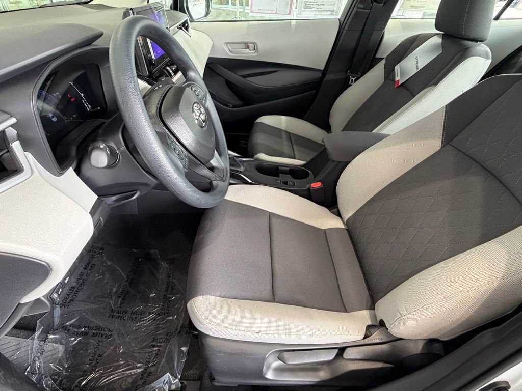 Used 2026 Toyota Corolla LE FWD image 19