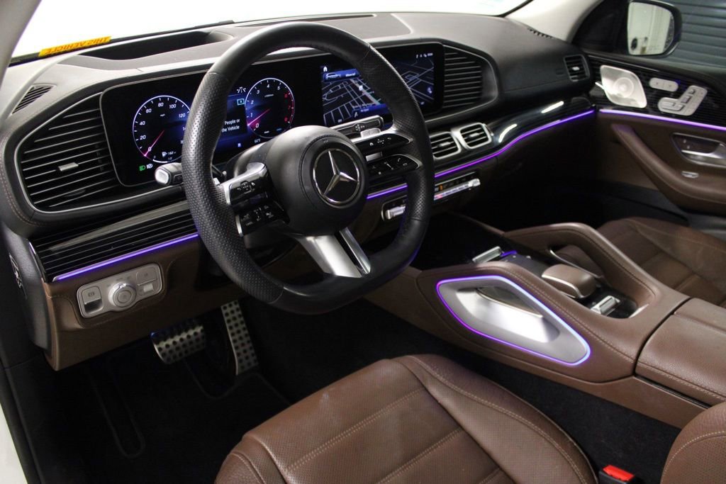 Used 2024 Mercedes-Benz GLS 450 4MATIC image 4
