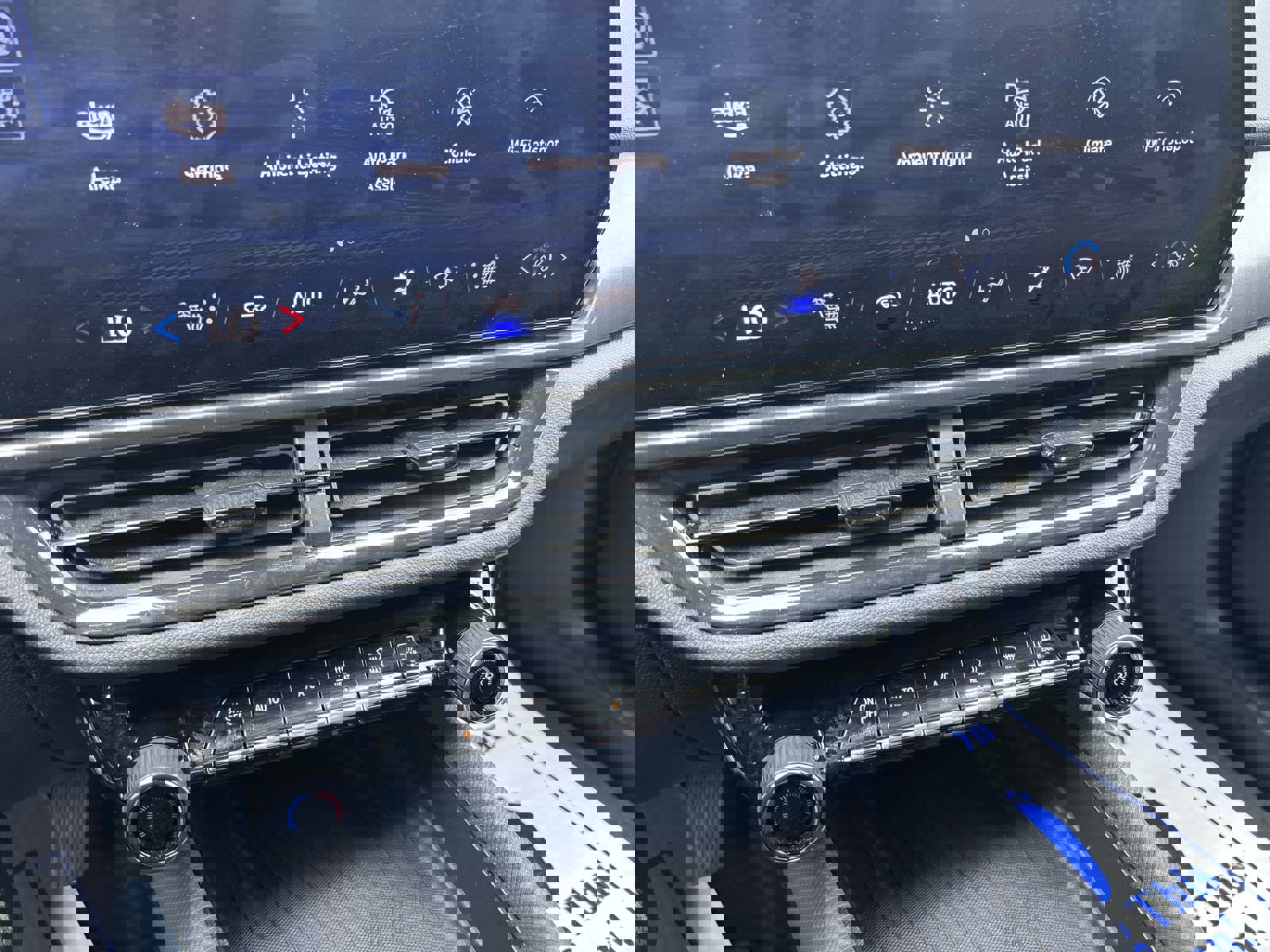 Used 2024 Chevrolet Equinox EV RS image 21