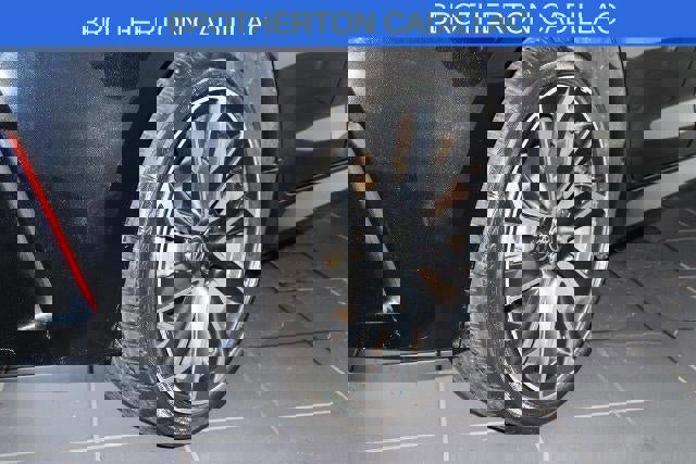 Used 2021 Toyota Corolla XSE image 14