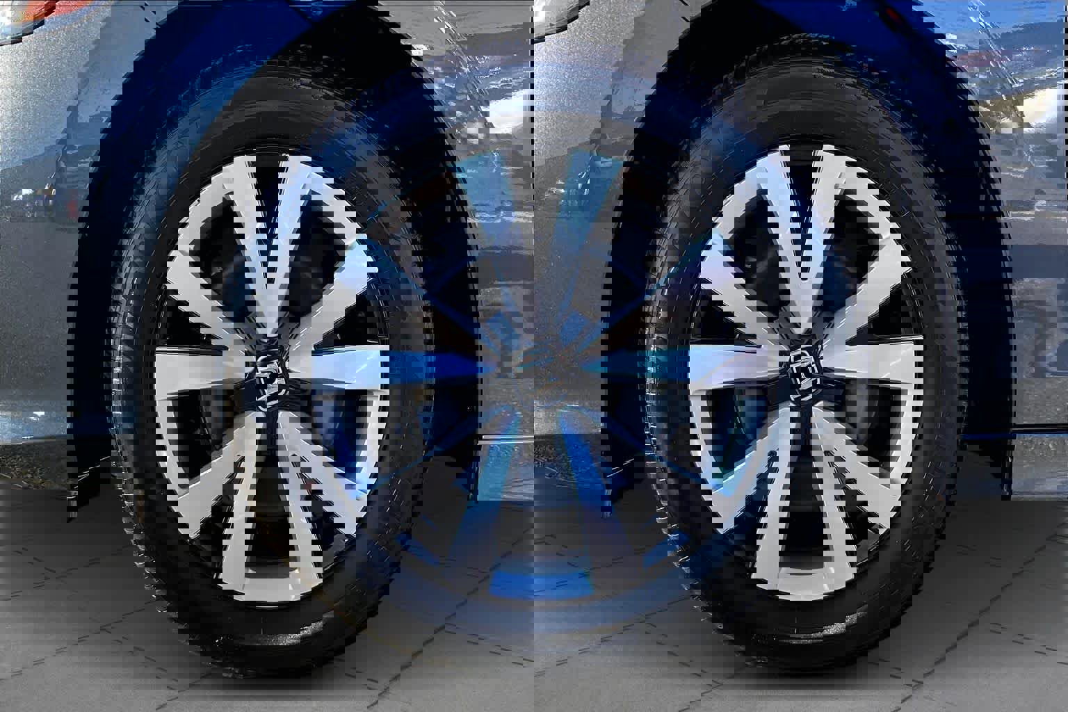 Used 2025 Honda Civic LX image 9