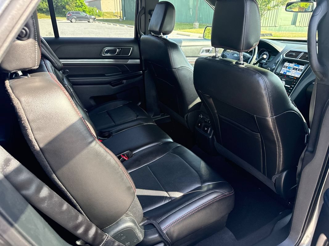 Used 2018 Ford Explorer Sport w/ Equipment Group 401A AWD/4WD image 14