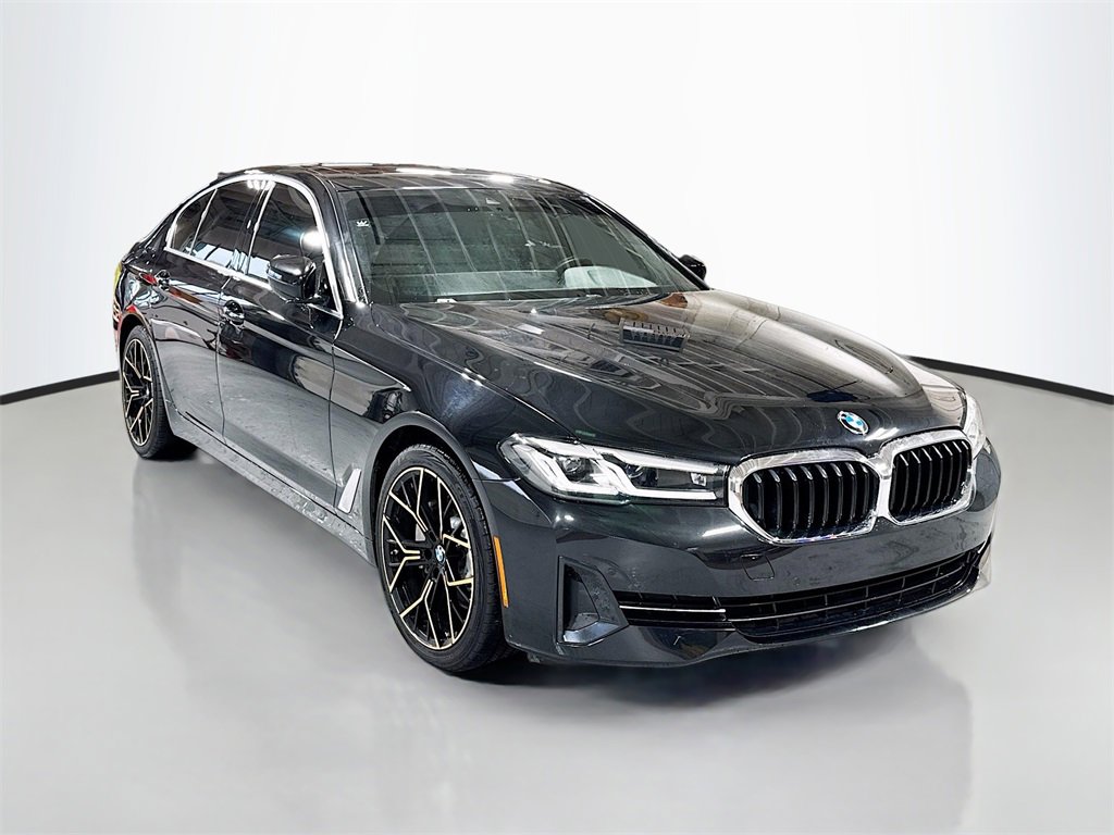 Used 2022 BMW 530i w/ Convenience Package image 3