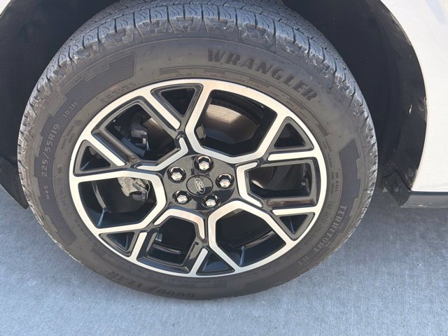 Used 2026 Ford Maverick Lariat w/ 4K Tow Package AWD/4WD image 10