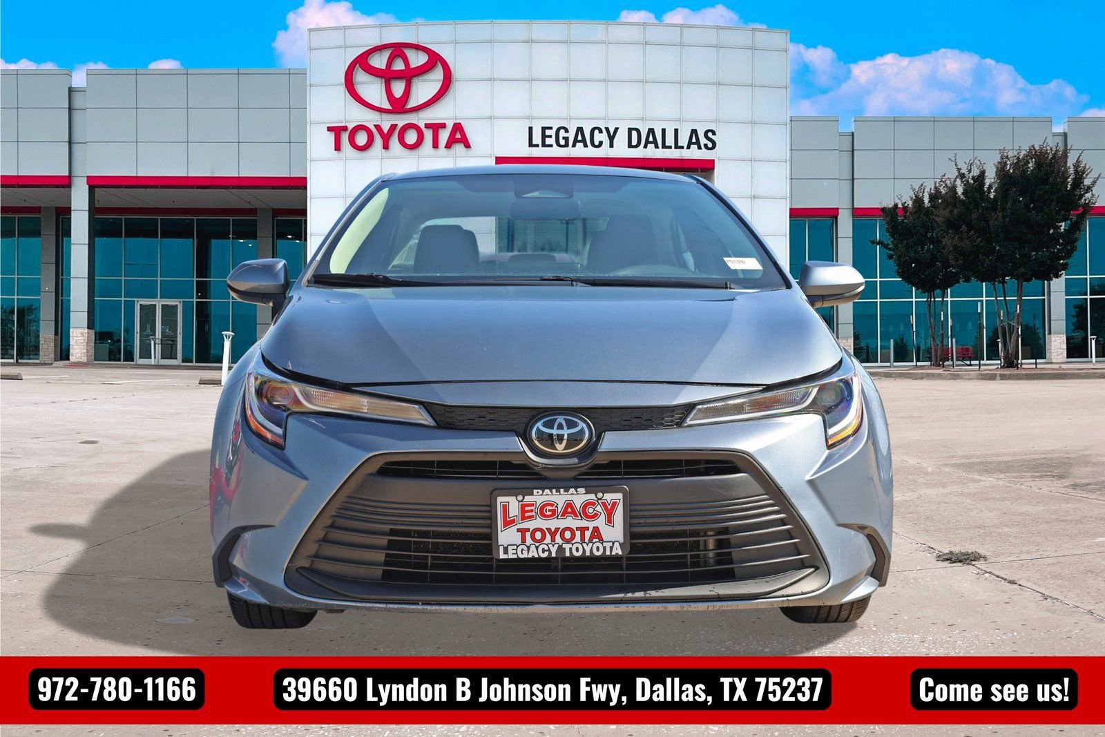 Used 2023 Toyota Corolla LE image 5