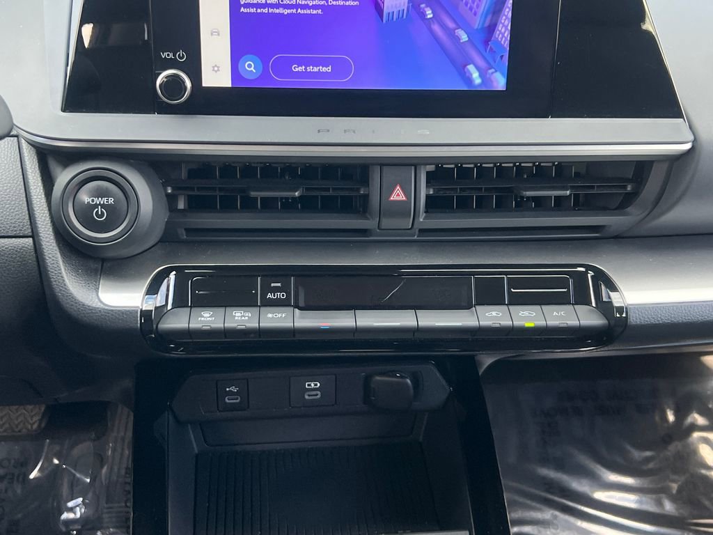 Used 2024 Toyota Prius LE image 22