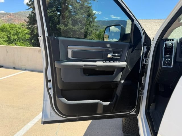 Used 2014 RAM 2500 SLT w/ Luxury Group AWD/4WD image 11