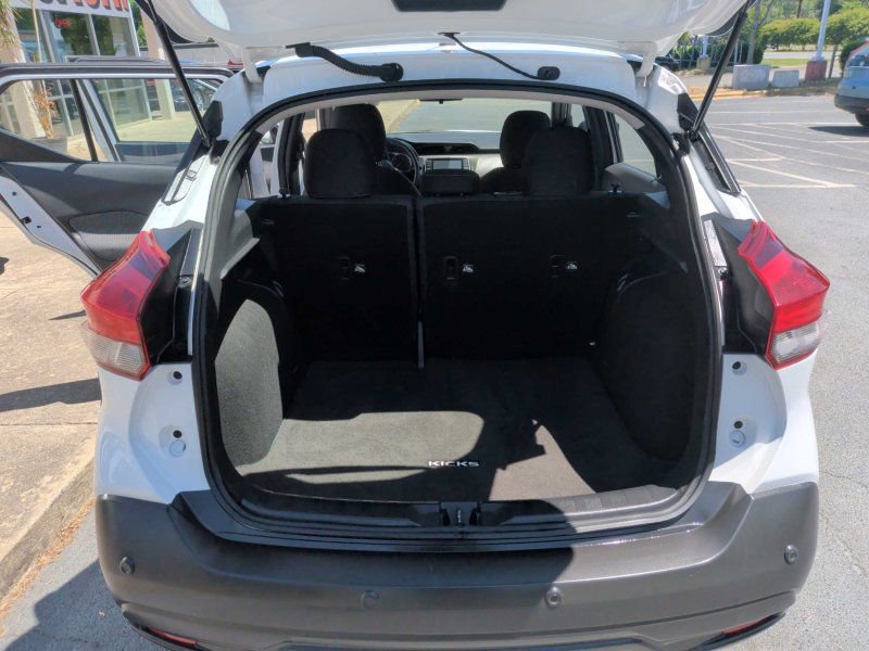 Used 2020 Nissan Kicks S FWD image 13