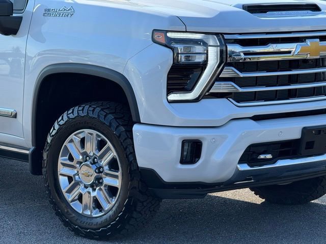 Used 2024 Chevrolet Silverado 2500 High Country w/ Technology Package image 12