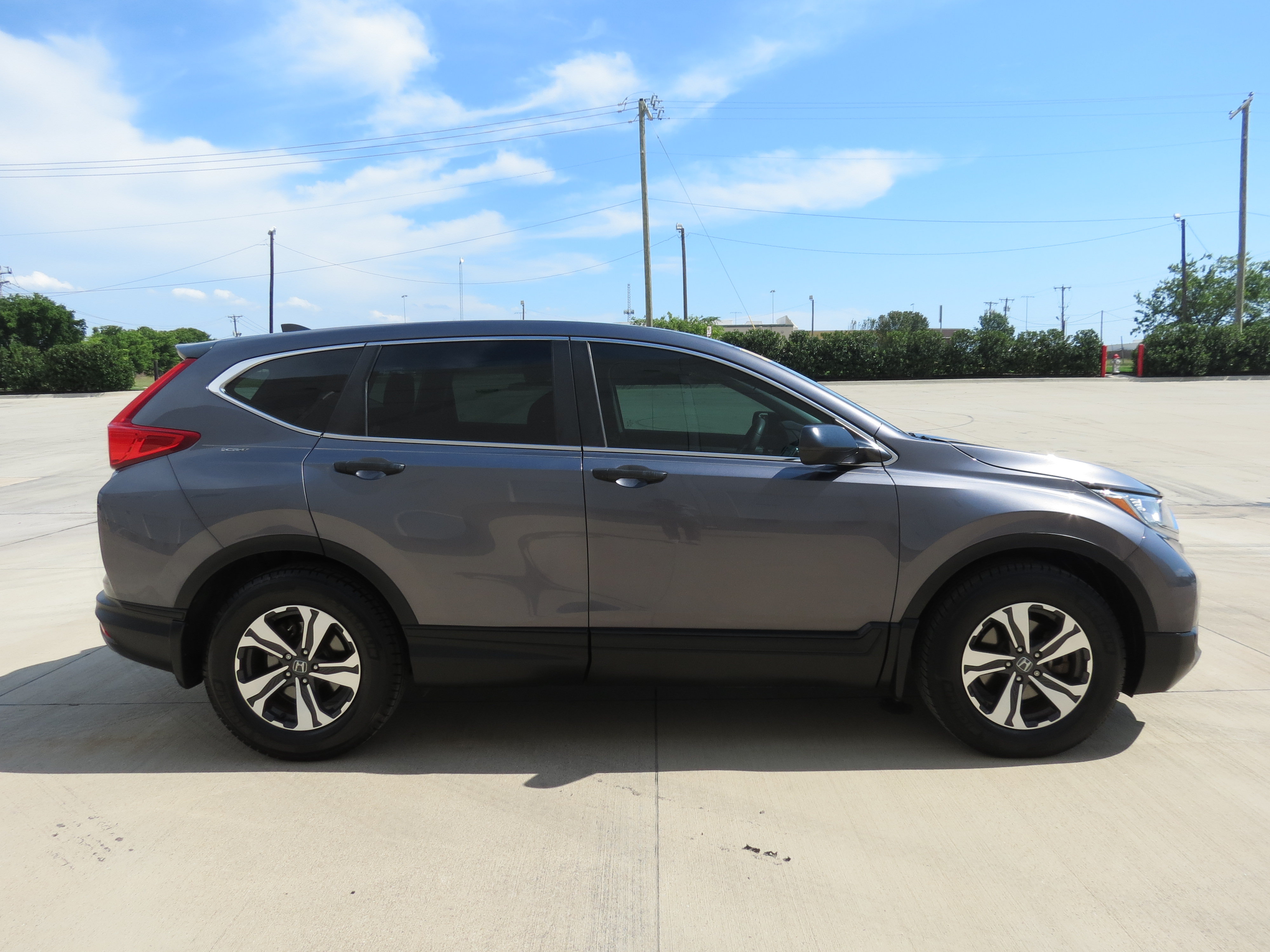 Used 2018 Honda CR-V LX image 4