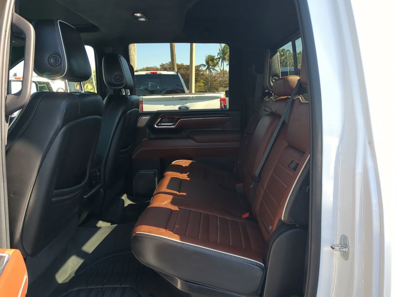 Used 2024 GMC Sierra 3500 Denali Ultimate AWD/4WD image 14