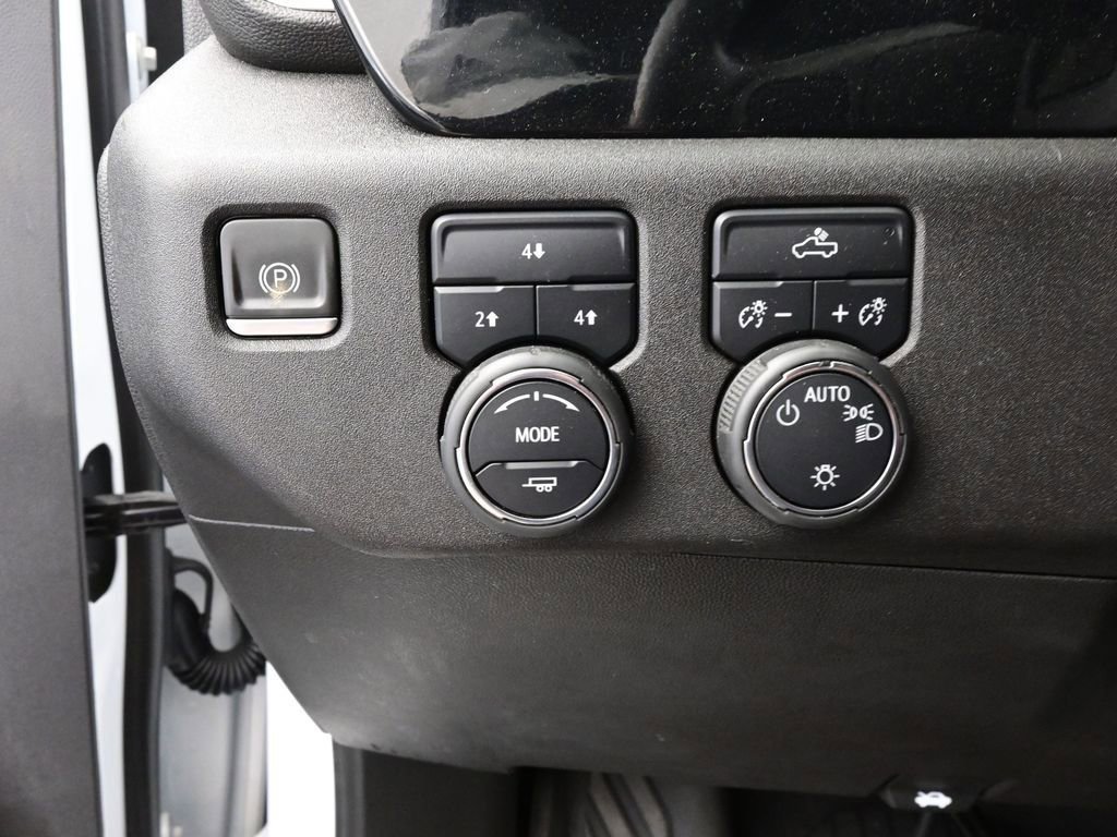 Used 2024 Chevrolet Silverado 2500 LT image 27
