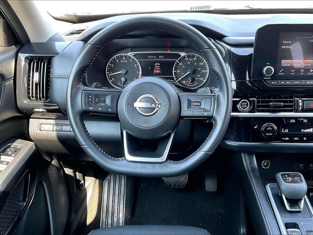 Used 2024 Nissan Pathfinder SV AWD/4WD image 18