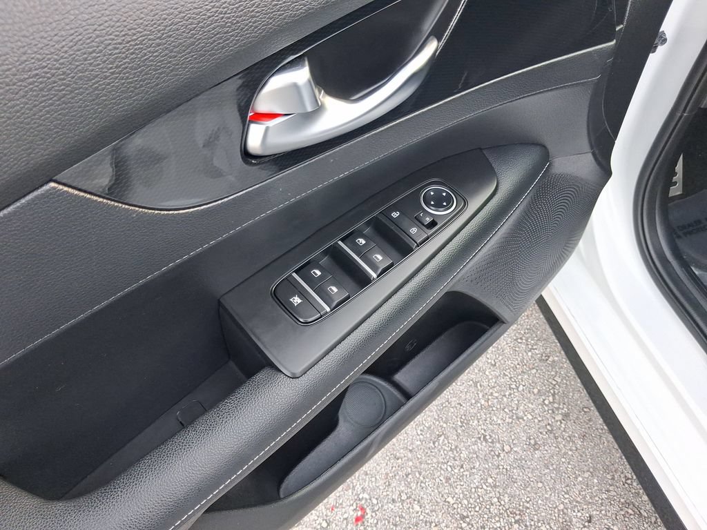 Used 2023 Kia Forte GT-Line w/ GT-Line Technology Package FWD image 16