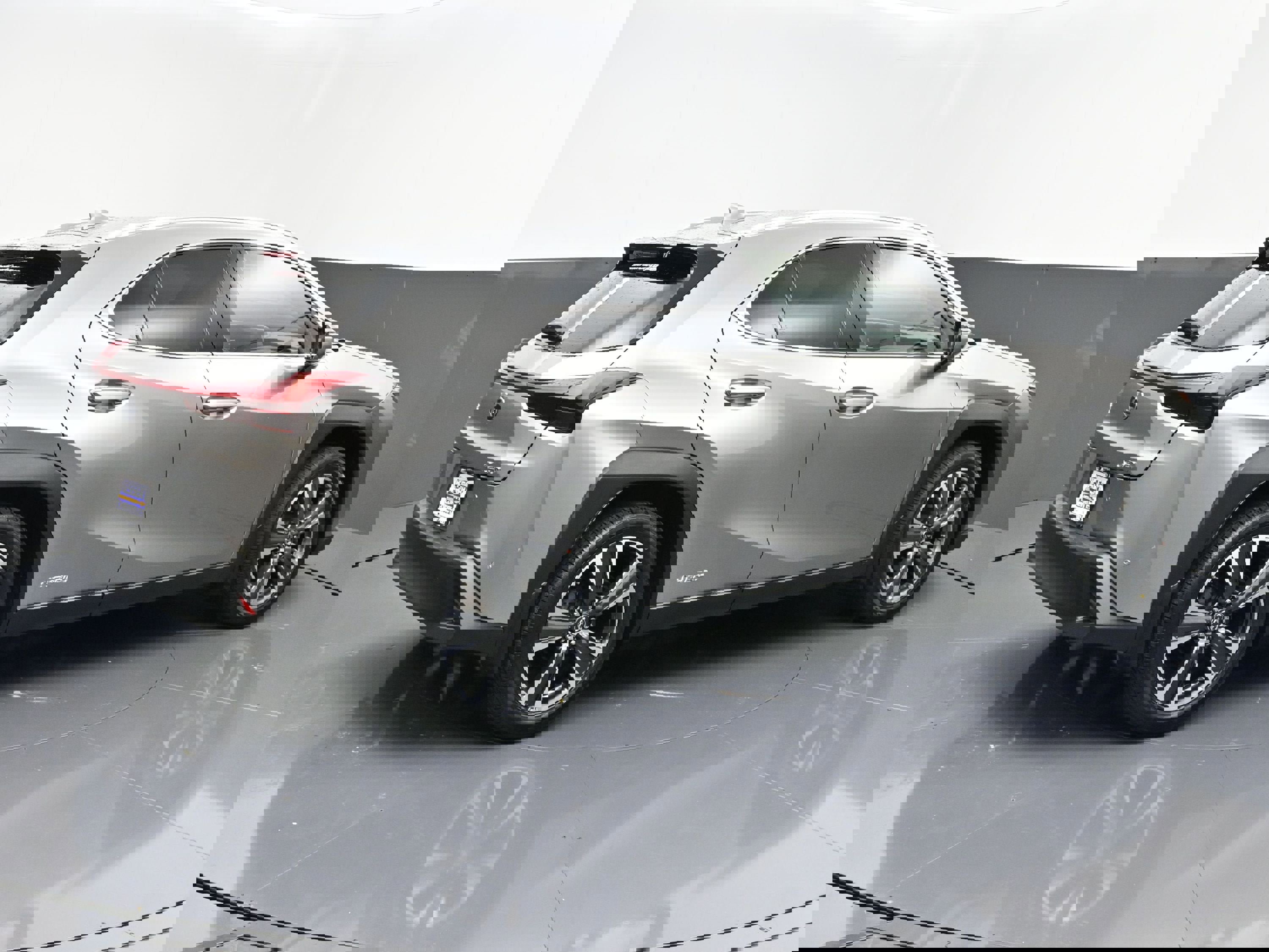 Used 2021 Lexus UX 250h w/ Premium Package image 7