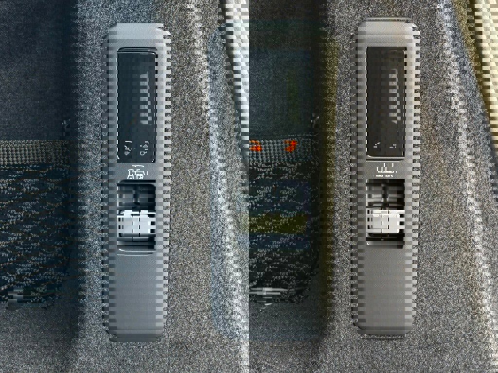 New 2025 Land Rover Range Rover Sport Dynamic SE image 32