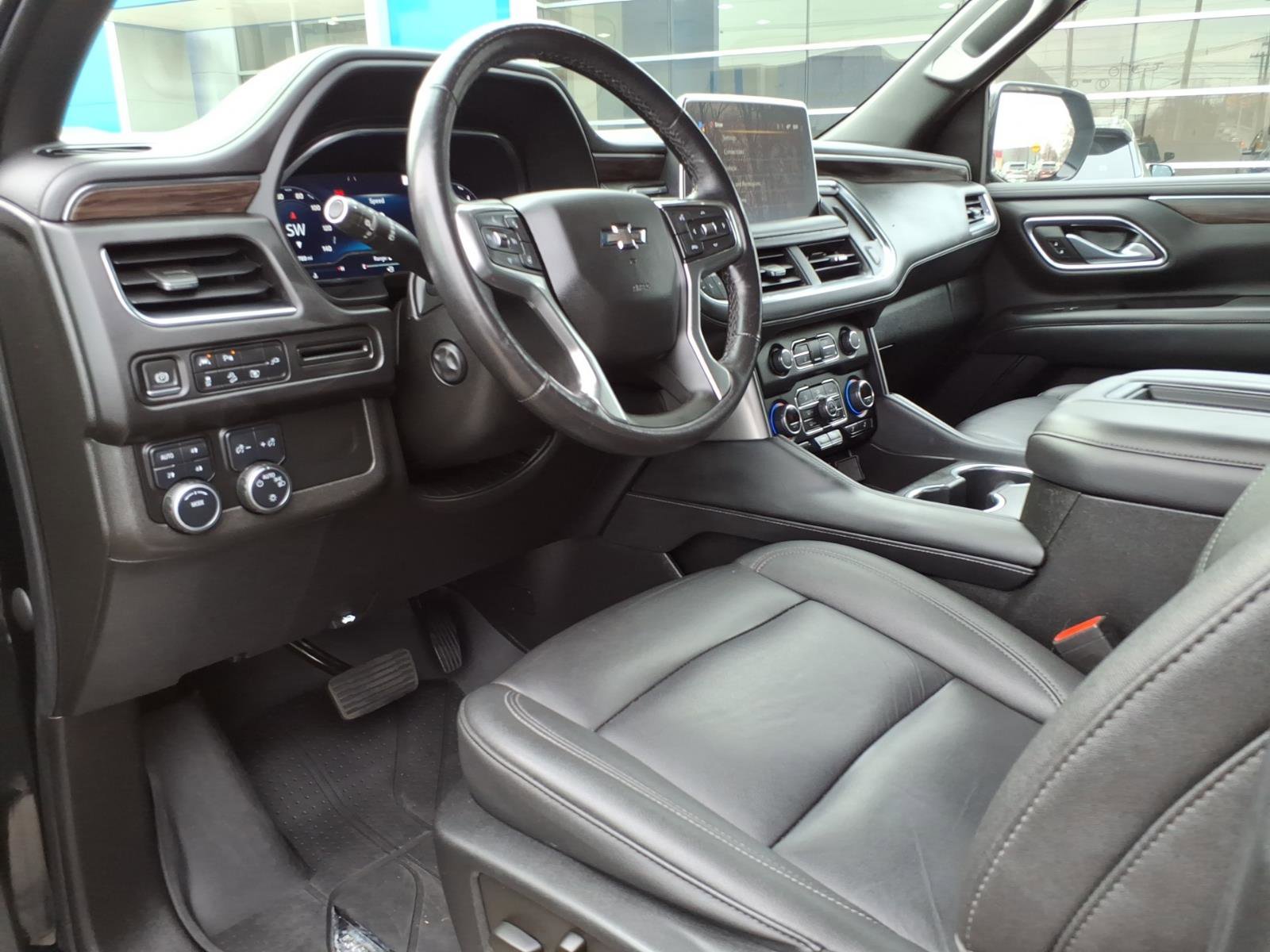 Certified 2022 Chevrolet Tahoe Z71 w/ Luxury Package image 14