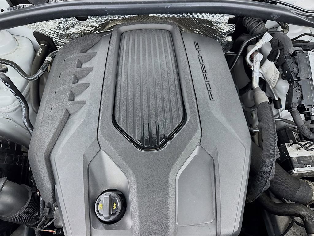 Used 2024 Porsche Macan image 41