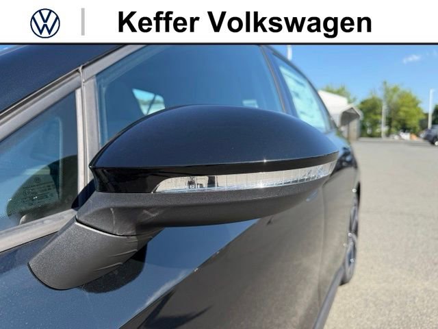 New 2026 Volkswagen GTI SE FWD image 10