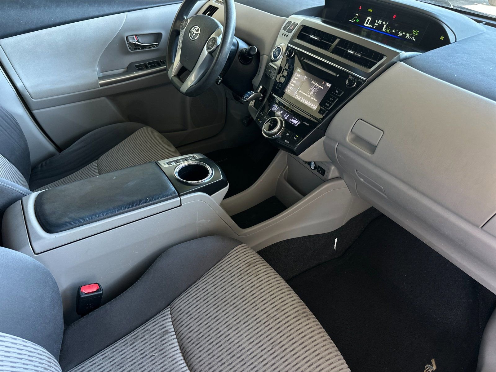 Used 2015 Toyota Prius V Two image 15