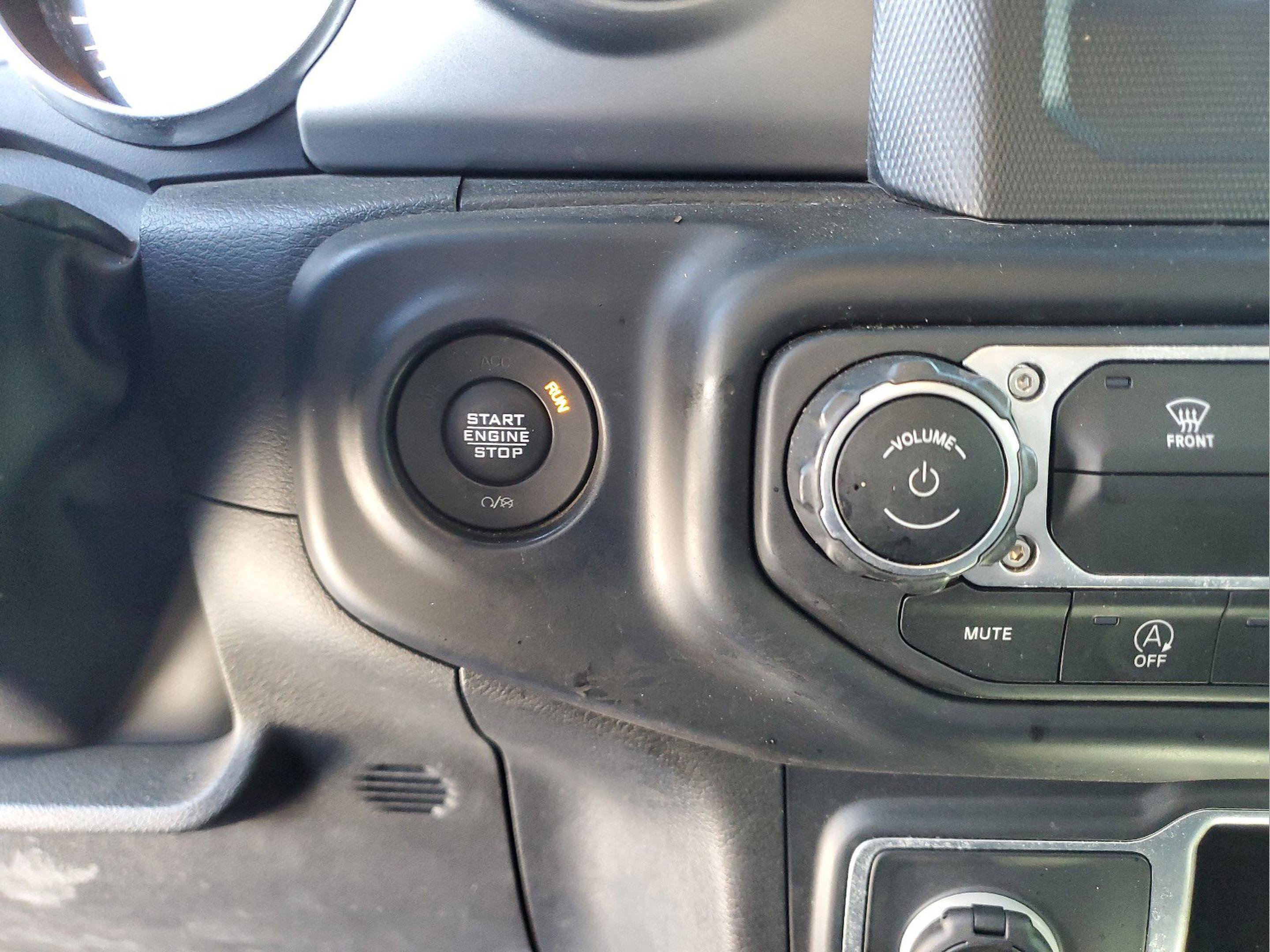 Used 2022 Jeep Gladiator Sport AWD/4WD image 20
