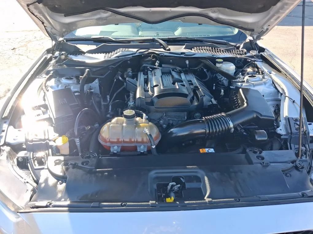 Used 2016 Ford Mustang Premium RWD image 18