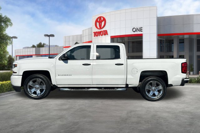 Used 2018 Chevrolet Silverado 1500 Custom w/ Custom Value Package RWD image 8